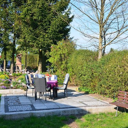 Holiday Home With Garden Neustadt am Rennsteig Exteriör bild