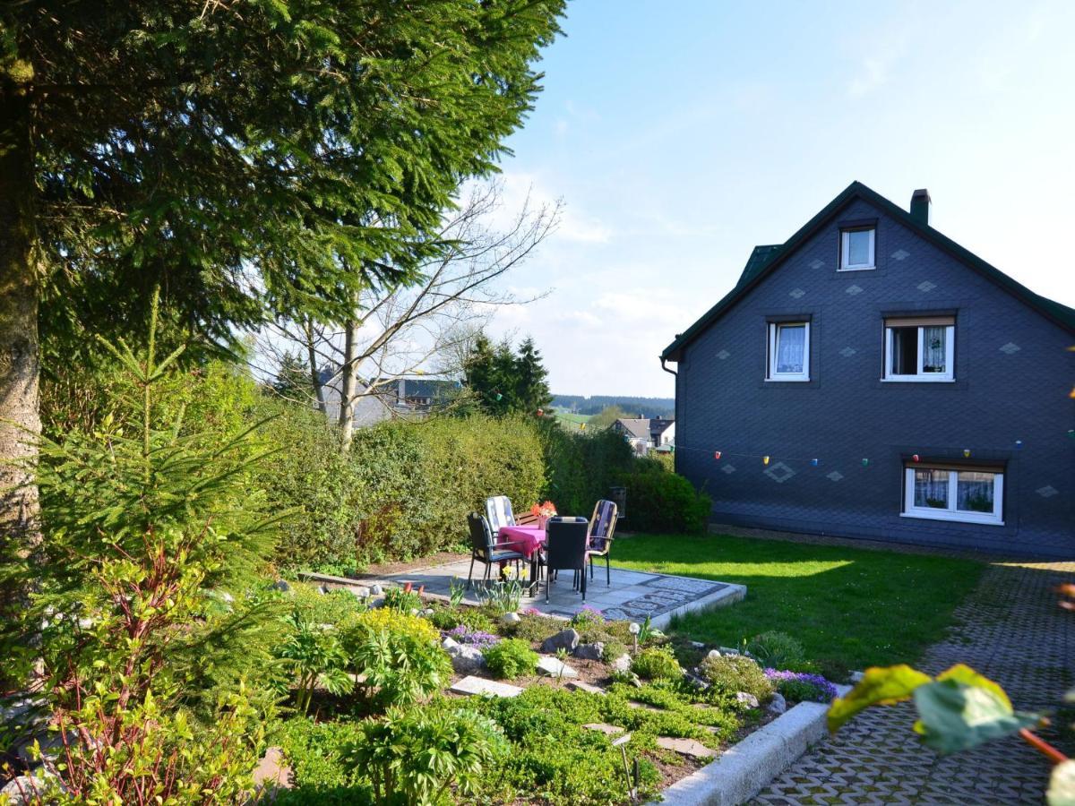 Holiday Home With Garden Neustadt am Rennsteig Rum bild
