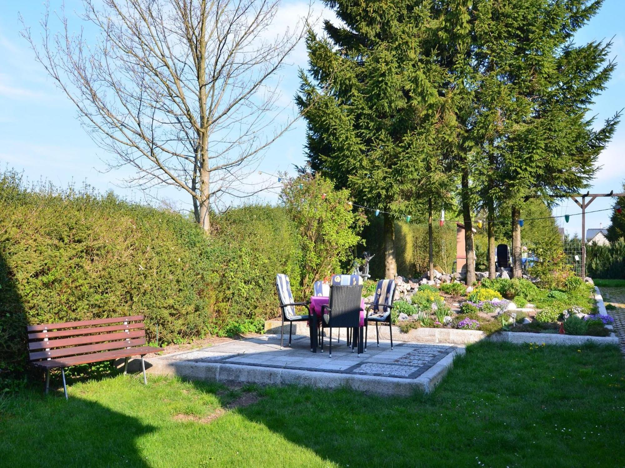 Holiday Home With Garden Neustadt am Rennsteig Exteriör bild